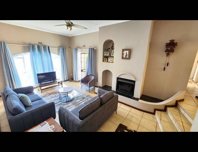 4 BEDROOM HOUSE FOR SALE IN GLENVISTA